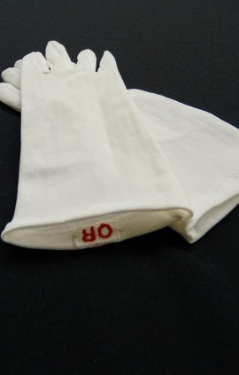 WHITE HOLY  SEPULCHRE  KNIGHT&#039;S GLOVES