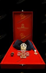SET COMPLETO DI INSEGNE PER COMMENDATORE SANTO SEPOLCRO