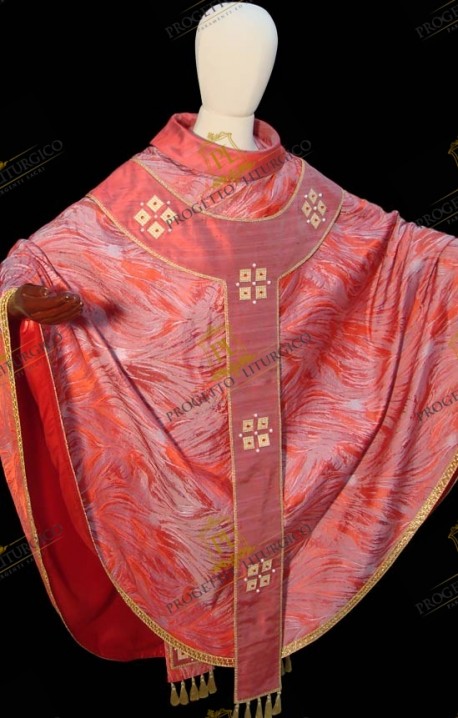 EARLY CHRISTIAN RED CHASUBLE 51116A62