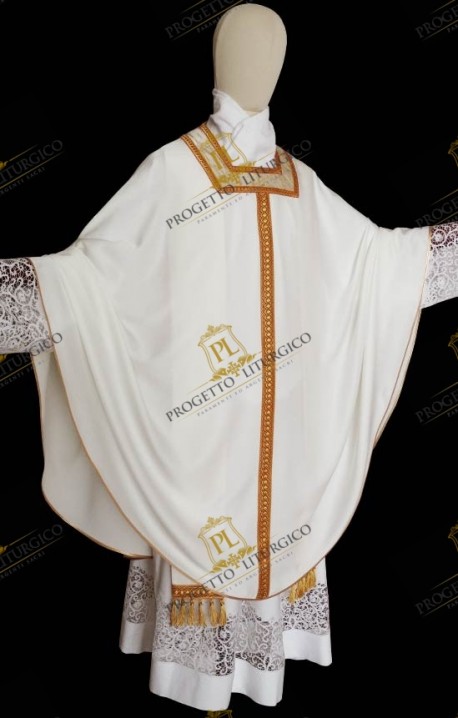  EARLY CHRISTIAN WHITE CHASUBLE 50248A20