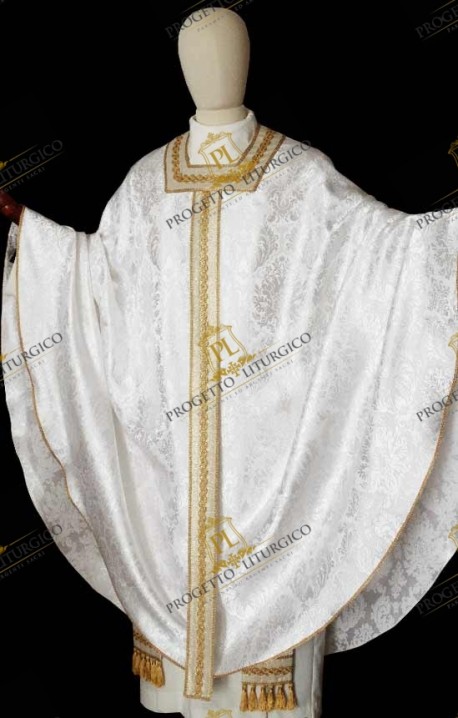 EARLY CHRISTIAN WHITE CHASULA 50256A160