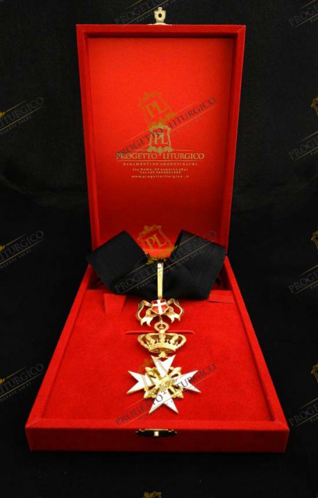 NECK INSIGNIA FOR KNIGHT OF MAGISTRAL GRACE ORDER OF MALTA