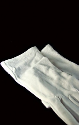 WHITE HOLY  SEPULCHRE  KNIGHT&#039;S GLOVES